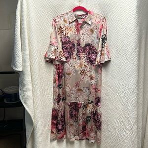 Chicos dress pink mauve tan light material lined pockets pretty Chicos Size 3